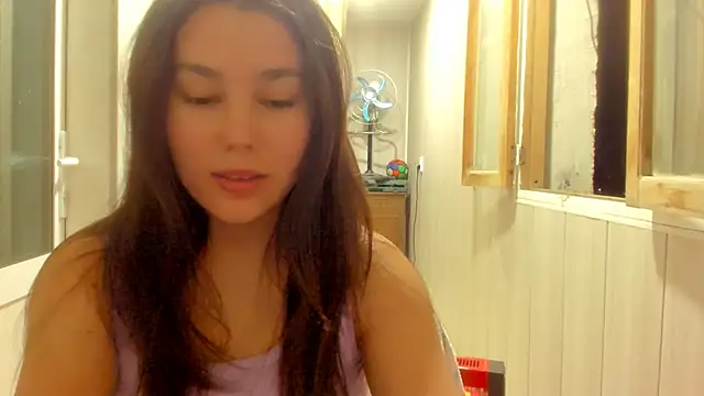 LunaXmii online show from 10-04-25, 11:39