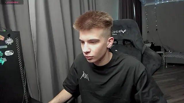 Oscar  xxl online show from 01-06-26, 08:40