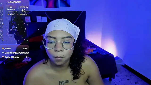 Snapshot of im_angels77 chatting on 02-23-25, 02:40 im angels77 online show from 02-23-25, 02:40