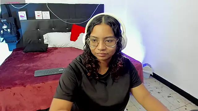 Snapshot of im_angels77 chatting on 02-26-25, 02:19 im angels77 online show from 02-26-25, 02:19