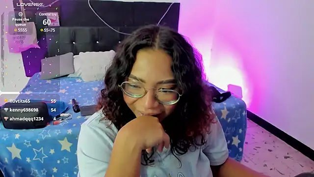 Snapshot of im_angels77 chatting on 02-18-25, 06:37 im angels77 online show from 02-18-25, 06:37