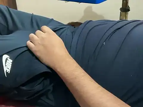 sexyboy09 online show from 05-16-26, 08:41