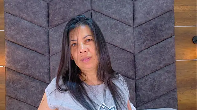 JaylaScott   online show from 04-13-26, 11:47