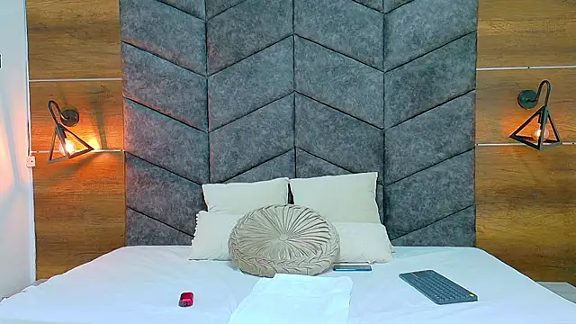 JaylaScott   online show from 10-28-25, 10:47