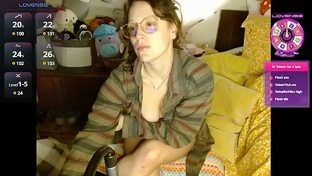 Snapshot of kennyyyXxX chatting on 12-16-24, 01:53 kennyyyXxX online show from 12-16-24, 01:53