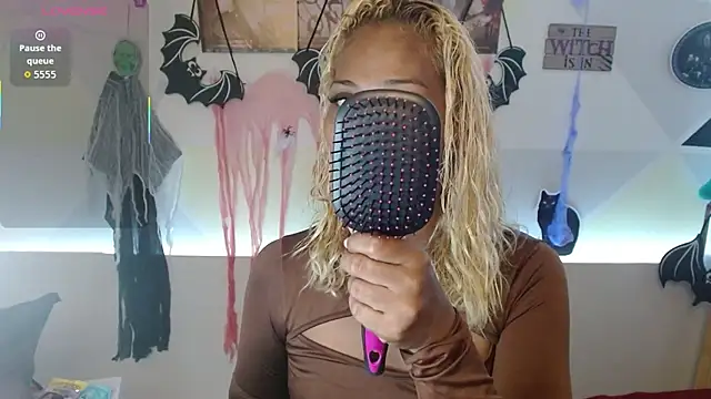 NatashaDormat online show from 10-30-25, 01:09