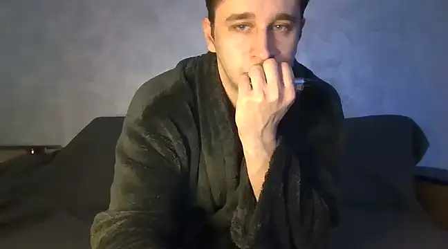 Snapshot of Frank07021 chatting on 01-15-25, 01:45 Frank07021 online show from 01-15-25, 01:45