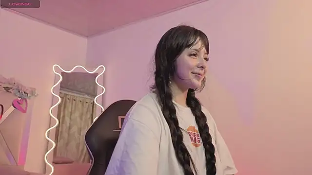 hina tay online show from 01-18-26, 03:10