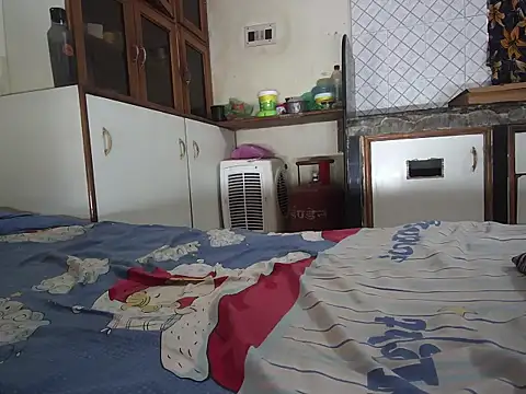 Snapshot of Kinjal_patel01 chatting on 09-10-25, 04:33 Kinjal patel01 online show from 09-10-25, 04:33