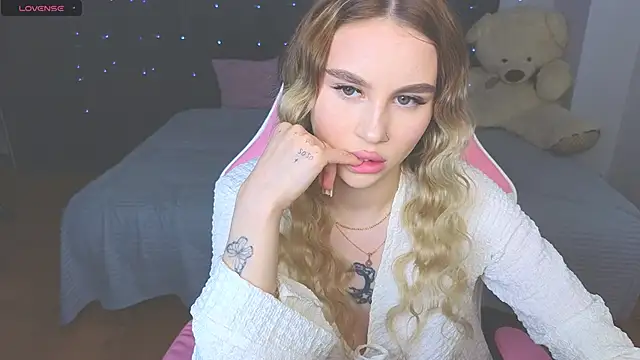 doll barbieee online show from 05-13-26, 04:58