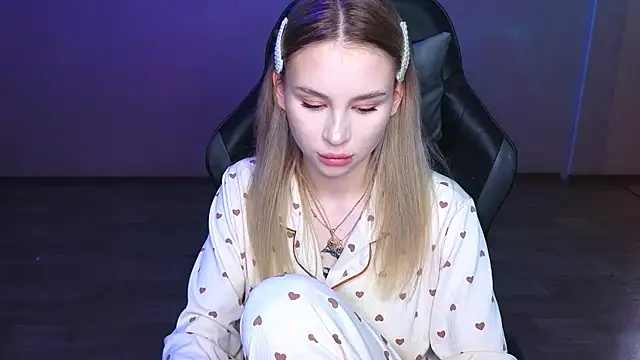 doll barbieee online show from 03-01-25, 10:21