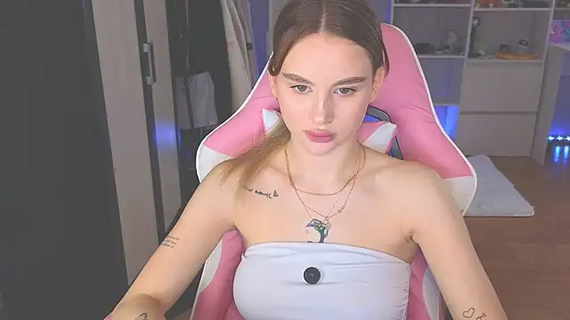 doll barbieee online show from 06-08-26, 11:44