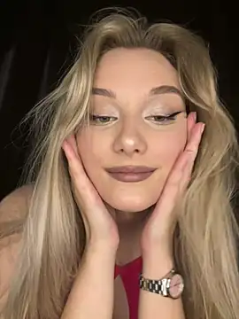 Snapshot of Alisa_Rise chatting on 12-07-24, 03:03 Alisa Rise online show from 12-07-24, 03:03