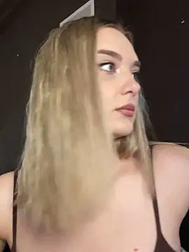 Snapshot of Alisa_Rise chatting on 09-13-25, 04:51 Alisa Rise online show from 09-13-25, 04:51