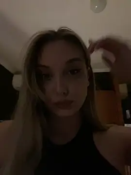 Snapshot of Alisa_Rise chatting on 12-27-24, 09:11 Alisa Rise online show from 12-27-24, 09:11