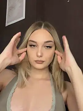 Alisa Rise online show from 11-30-25, 02:07