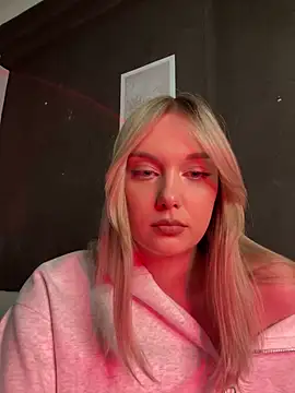 Snapshot of Alisa_Rise chatting on 03-02-25, 12:09 Alisa Rise online show from 03-02-25, 12:09