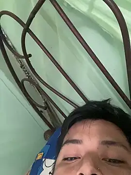 Avilespozo19993 online show from 12-18-25, 08:45