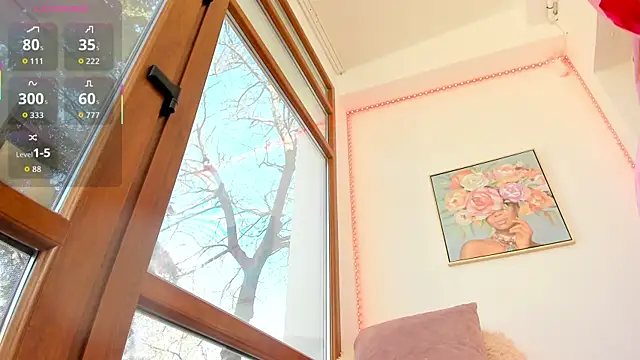 Snapshot of Mia__Milan chatting on 04-06-26, 07:20 Mia Milan online show from 04-06-26, 07:20