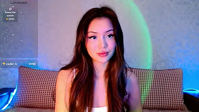 Snapshot of Min_Jee_ chatting on 02-19-25, 05:38 Min Jee  online show from 02-19-25, 05:38