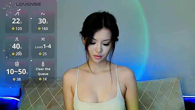 Min Jee  online show from 11-18-25, 04:43