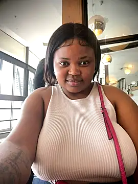 Curveysinaa online show from 11-15-25, 09:35