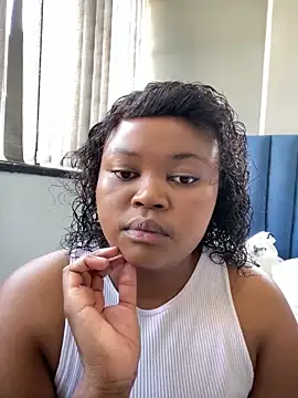 Curveysinaa online show from 02-02-26, 08:35