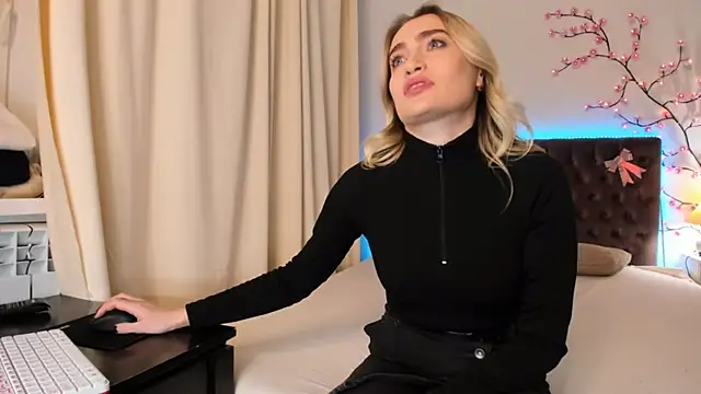 KateOwyns online show from 02-22-26, 01:13