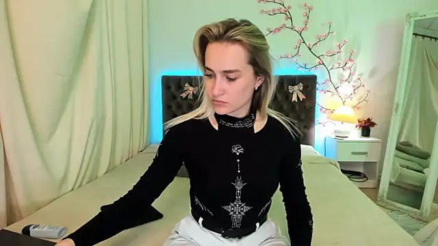 KateOwyns online show from 04-07-26, 12:29