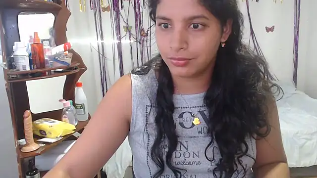 Snapshot of sexyhot20xxx chatting on 06-11-26, 05:37 sexyhot20xxx online show from 06-11-26, 05:37