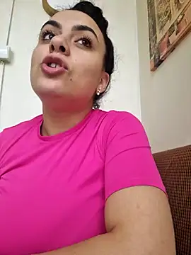 Snapshot of ElyzaIbarra chatting on 03-19-25, 06:14 ElyzaIbarra online show from 03-19-25, 06:14