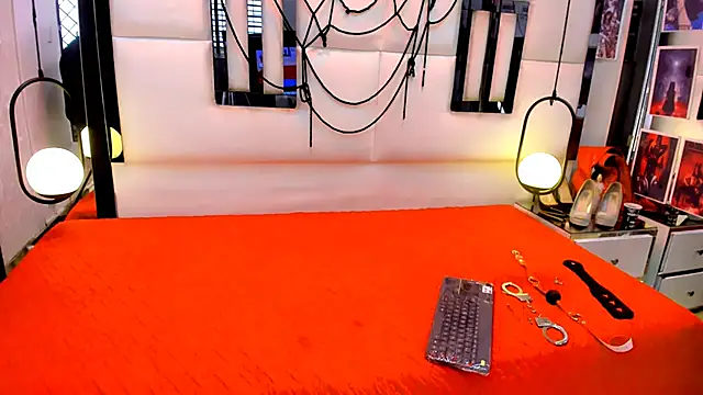 alixxon1 online show from 09-19-25, 02:43