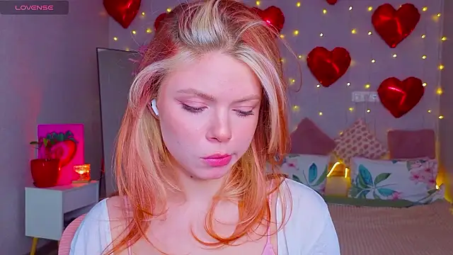 Red  Candy online show from 03-06-26, 03:51