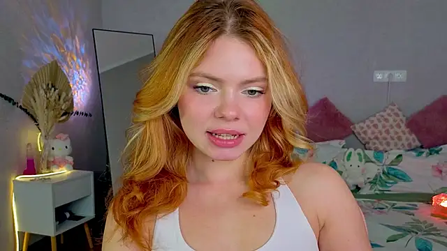 Snapshot of Red__Candy chatting on 10-20-25, 12:49 Red  Candy online show from 10-20-25, 12:49
