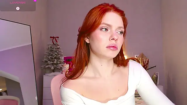 Snapshot of Red__Candy chatting on 01-23-25, 04:59 Red  Candy online show from 01-23-25, 04:59