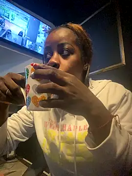 BrianaBrownn online show from 10-04-25, 11:12