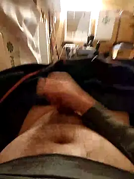 Snapshot of sexaddict_2424 chatting on 10-14-25, 03:56 sexaddict 2424 online show from 10-14-25, 03:56