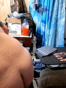 Snapshot of sexaddict_2424 chatting on 04-10-26, 11:45 sexaddict 2424 online show from 04-10-26, 11:45