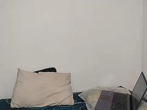 Snapshot of Gonul_Aslanbey chatting on 09-23-25, 12:17 Gonul Aslanbey online show from 09-23-25, 12:17