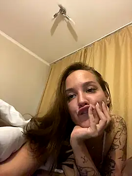 Snapshot of milkyWeyy chatting on 09-27-25, 06:25 milkyWeyy online show from 09-27-25, 06:25