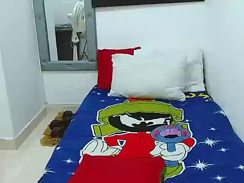 Velk hot online show from 11-25-25, 02:39