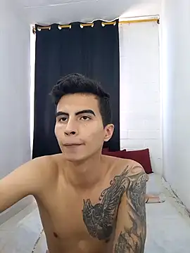 Snapshot of Velk_hot chatting on 12-08-24, 06:17 Velk hot online show from 12-08-24, 06:17