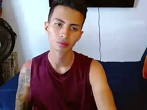 Snapshot of Velk_hot chatting on 07-15-26, 03:19 Velk hot online show from 07-15-26, 03:19