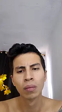 Snapshot of Velk_hot chatting on 12-21-24, 02:47 Velk hot online show from 12-21-24, 02:47