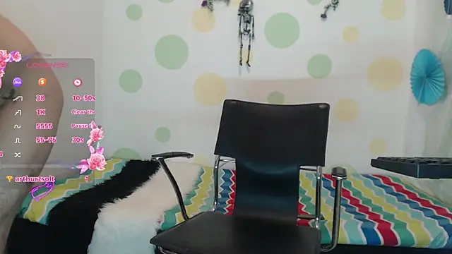 Snapshot of Eric_lion chatting on 12-11-24, 04:07 Eric lion online show from 12-11-24, 04:07