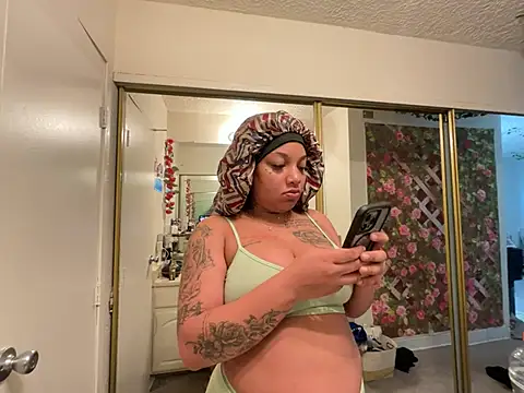 Snapshot of GoddessNih chatting on 04-14-26, 10:26 GoddessNih online show from 04-14-26, 10:26