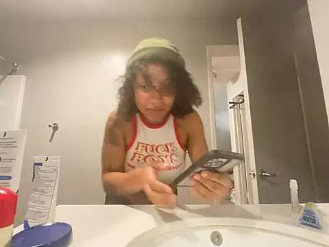 Snapshot of GoddessNih chatting on 12-13-24, 06:42 GoddessNih online show from 12-13-24, 06:42