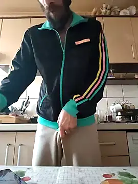 Snapshot of vulpe8400 chatting on 03-02-25, 10:47 vulpe8400 online show from 03-02-25, 10:47