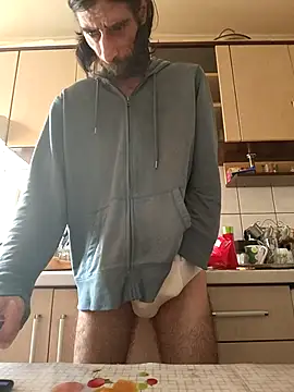 Snapshot of vulpe8400 chatting on 09-27-25, 01:28 vulpe8400 online show from 09-27-25, 01:28