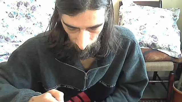 Snapshot of vulpe8400 chatting on 04-12-26, 06:49 vulpe8400 online show from 04-12-26, 06:49